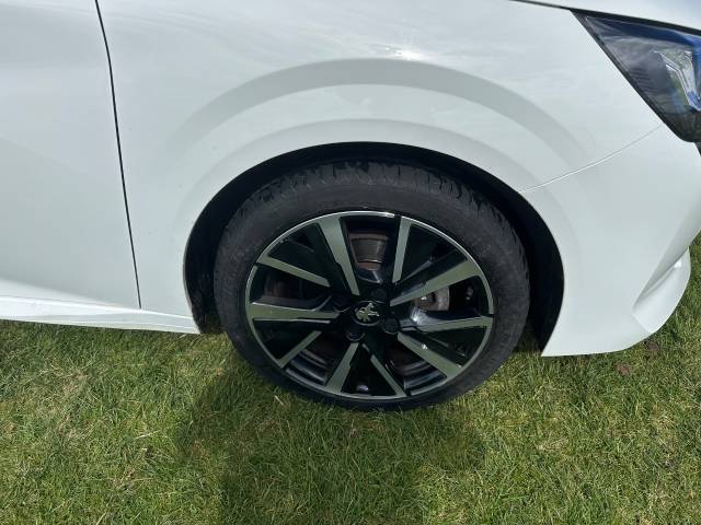 2020 Peugeot 208 1.2 PureTech 100 Allure Premium 5dr