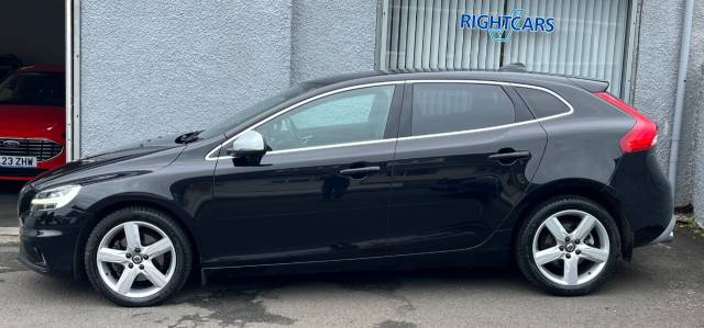 2019 Volvo V40 2.0 T2 [122] R DESIGN Edition 5dr