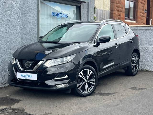 Nissan Qashqai 1.5 dCi N-Connecta 5dr Hatchback Diesel Black