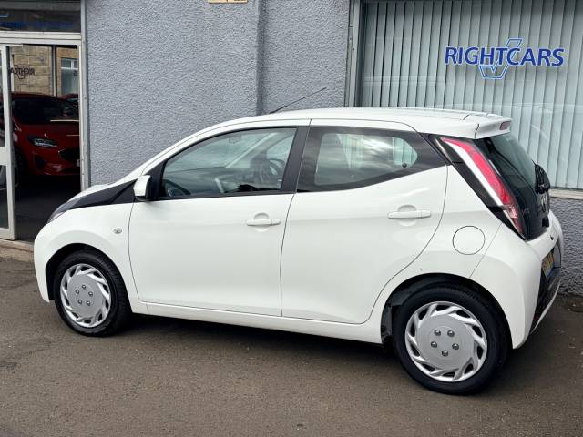 2018 Toyota Aygo 1.0 VVT-i X-Play 5dr